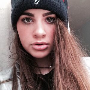 Meet your Posher, Kaylie